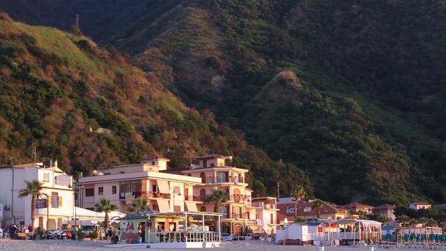 Изумительный пляж Шилла Scilla Калабрия юг Италии