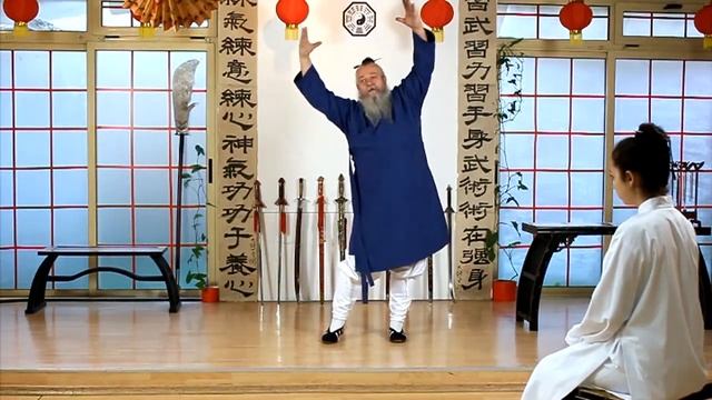 Цигун - комплекс раздвижване на тялото и гръбначния стълб - упражнение 7 смотреть онлайн