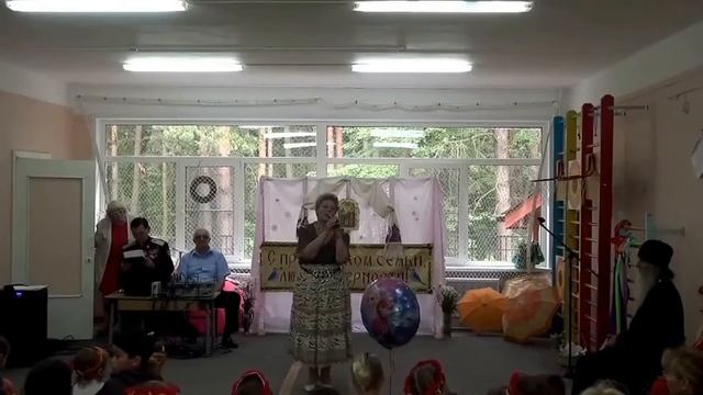"Всероссийский день семьи, любви и верности. 8 июля" (1) смотреть онлайн