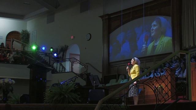 Ирина - стих "Глаза твои не плачут" смотреть онлайн