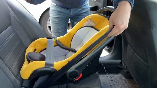 Як встановити крісло-переноску в машину | Автокрісло для немовля | Автолюлька для новонародженого смотреть онлайн