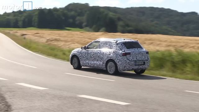 Volkswagen Polo SUV Spy Video смотреть онлайн