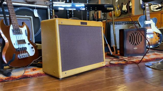 1956 Fender Deluxe 5E3 Narrow Panel Demo with Dave Hays смотреть онлайн