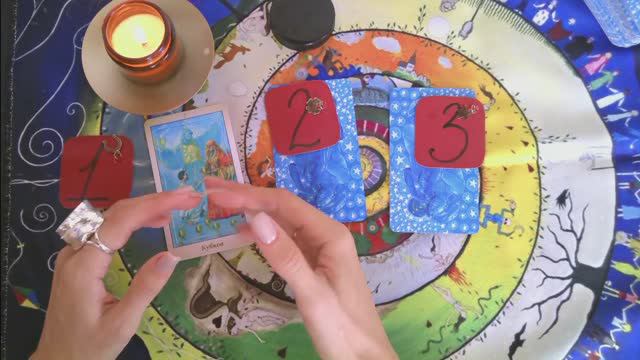 3 ВАРИАНТА СОВЕТА ОТ ВЫСШИХ СИЛ смотреть онлайн