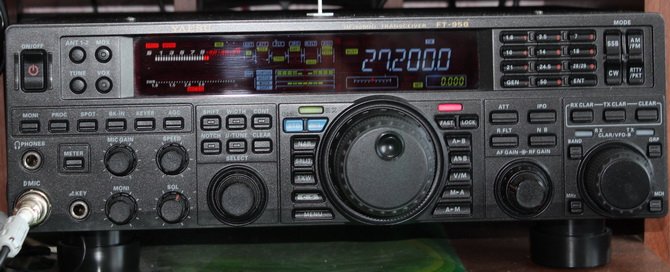 Yaesu FT-950 смотреть онлайн