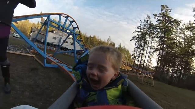 Back Yard Roller Coaster - Wyatt's First Ride смотреть онлайн