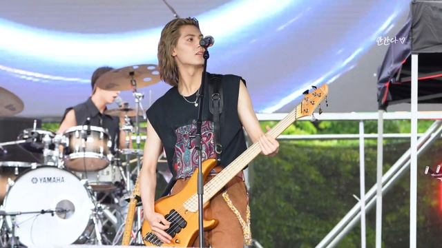 엑스디너리히어로즈 주연 XdinaryHeroes Jooyeon - Man in the Box [230527 Peak Festival 피크페스티벌] смотреть онлайн