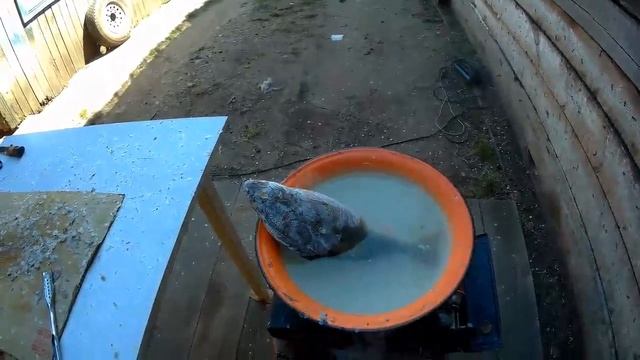 Крупный окунь!!Как легко снять чешую!? . смотреть онлайн