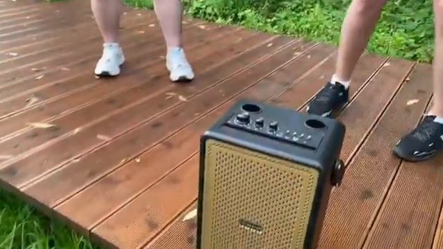 BOOMS BASS смотреть онлайн