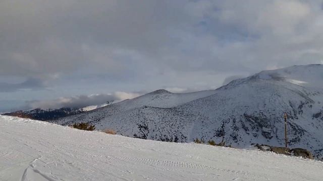 На ски в Боровец / Skiing in Borovets - Travel vlog | Sissi Ray смотреть онлайн