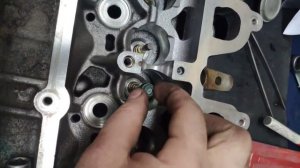 замена МСК k9k 1.5dci / монтаж маслосъёмных колпачков к9к