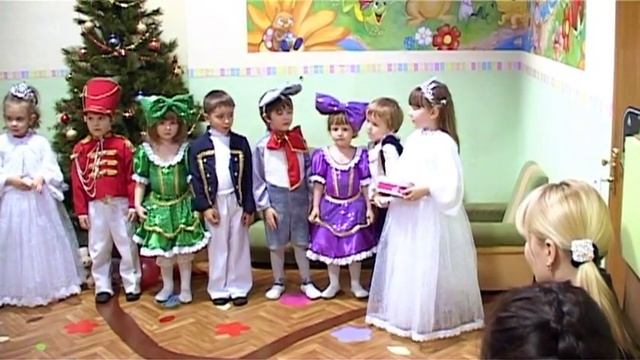 ЩЕЛКУНЧИК Гости из Англии смотреть онлайн