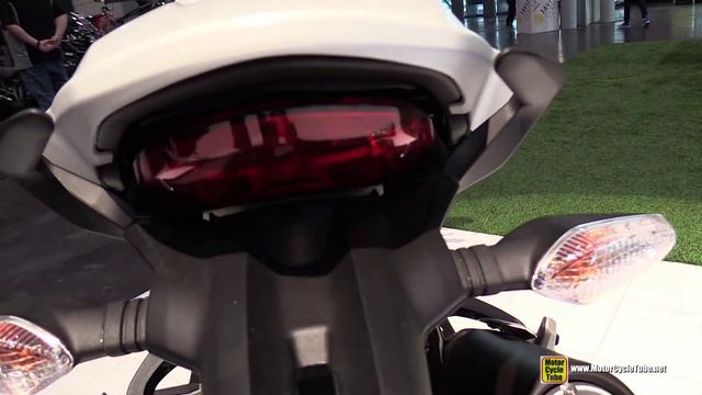 2015 Ducati Monster 821 - Walkaround - 2014 New York Motorcycle Show смотреть онлайн