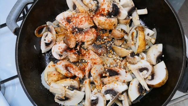 Очень вкусный тыквенный крем-суп с грибами, просто пальчики оближешь ???