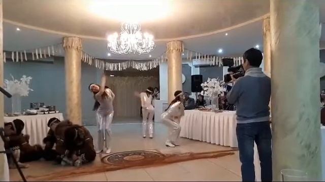 Танец рыбок! Танцует театр народов Севера "Гулун"! смотреть онлайн
