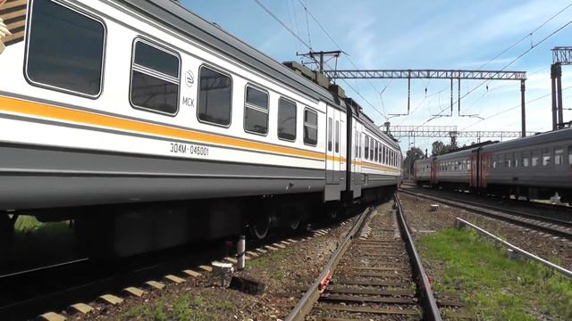 Электропоезд ЭД4М-0460 ЦППК станция Голицыно смотреть онлайн