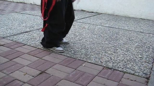 How to Hardstyle Shuffle Tutorial 2010 смотреть онлайн