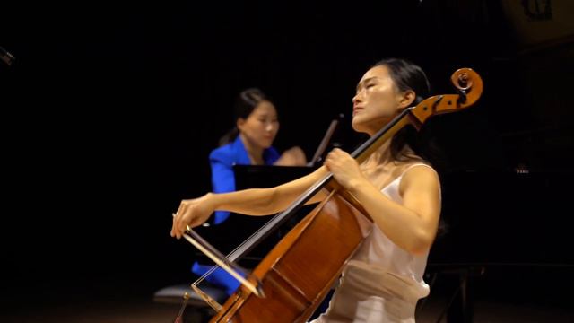 [DUO YOON] Gaspar Cassadó - Requiebros (카사도 - 사랑의 속삭임) смотреть онлайн