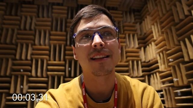 The LOUDEST vs QUIETEST Room In The World смотреть онлайн
