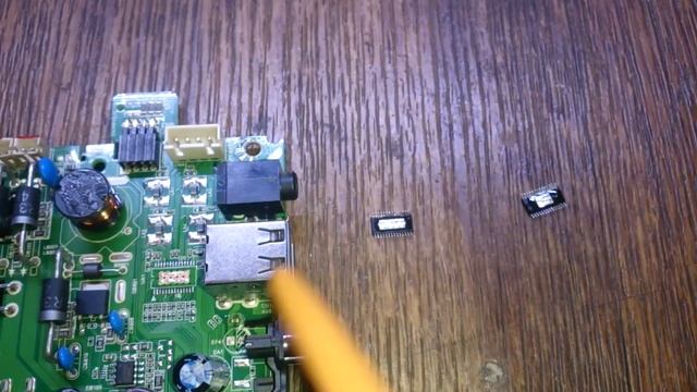 Очередной Китайский ЖК Weiyashi WYS-LED-32 нет звука, замена динамиков и OB6220VP смотреть онлайн