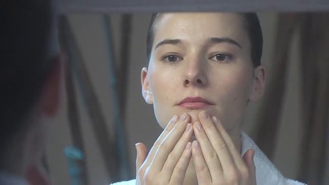Avène Cleanance EXPERT Tutorial смотреть онлайн