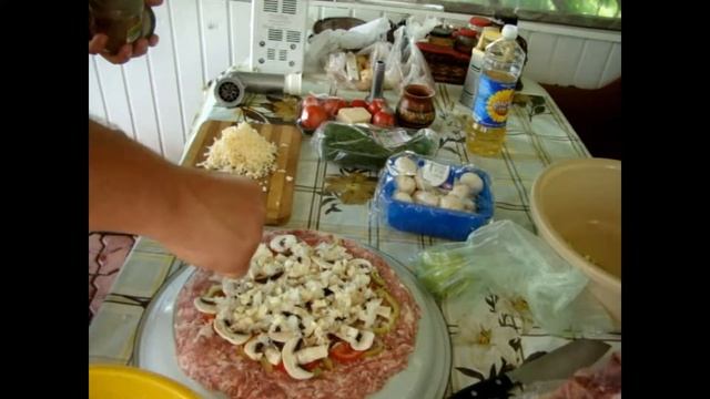Пицца из маса на мангале. смотреть онлайн