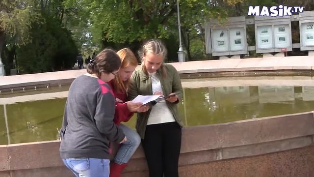 Дети играют в викторину смотреть онлайн