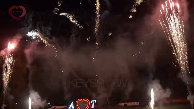 Салют на свадьбу - "Queen - Show Must Go On" смотреть онлайн