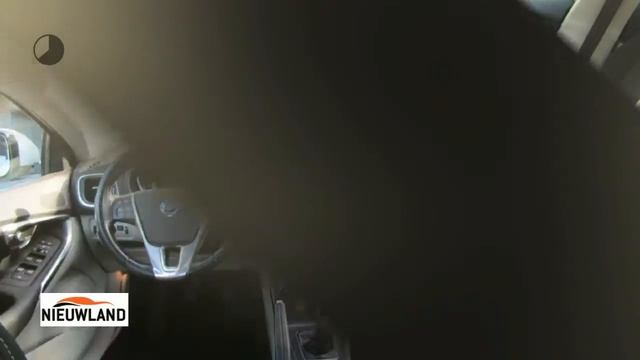 Volvo V40 1.6 T3 Momentum смотреть онлайн