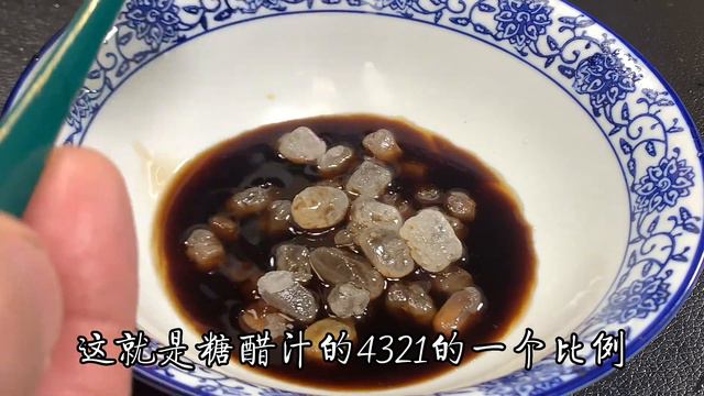 這才是家常糖醋排骨好吃的做法，酸甜開胃，小孩三天兩頭點名要吃【阿光廚房】#家常糖醋排骨 #家常菜 #糖醋排骨 смотреть онлайн