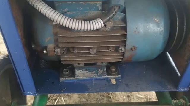 Самодельный доильный аппарат. На базе вакуумного насоса от Аид 2. смотреть онлайн