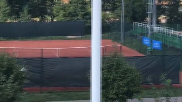 Татарстан. Казань. УСК "Казанская академия тенниса" - 8 суперсовременных грунтовых теннисных кортов смотреть онлайн