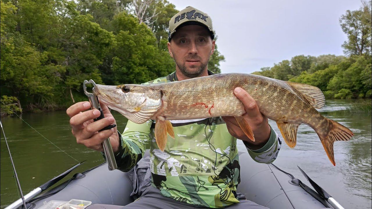 Эти щуки отрывают приманки Рыбалка сплавом по реке Ик смотреть онлайн