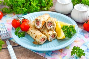 КАК ПРИГОТОВИТЬ БЛИНЫ С КРАСНОЙ РЫБОЙ И ТВОРОЖНЫМ СЫРОМ