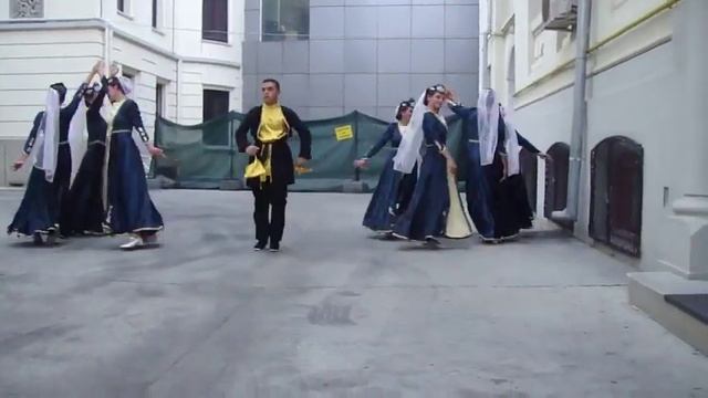 Armenian Dance in Biserica Armeneasca Band Vartavar 5/5 смотреть онлайн