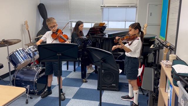 Gavotte by Shostakovich played by Artemy and Emily смотреть онлайн