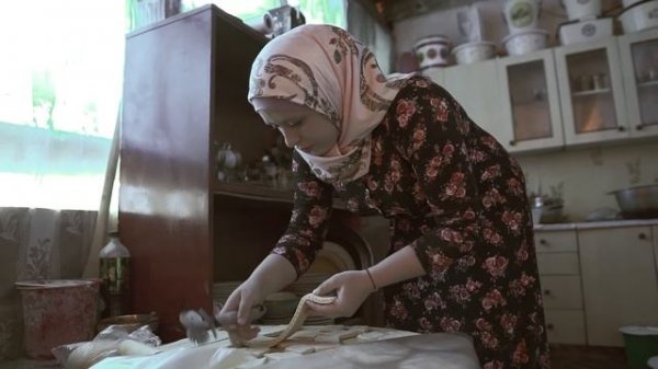 Life on the farm in CAUCASIAN VILLAGE, Russia. Making Traditional Caucasian 100% Organic Dish. ASM