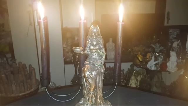 ЖРЕЦЫ ... ПУТЕВОДИТЕЛИ ЦИВИЛИЗАЦИИ ... смотреть онлайн