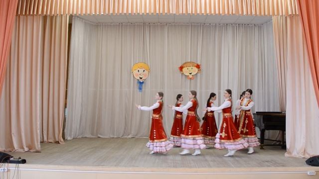 Башкирский танец "Семь девушек". 8 класс, ДШИ 1, преп. Шаяхметова Зумара Нурфаизовна смотреть онлайн