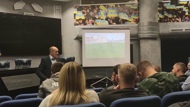 Інструктор FIFA Віктор Дердо про нові правила з футболу IAAF смотреть онлайн