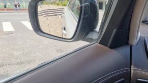 Включение/отключение опускания зеркал при движении задним ходом Рено.