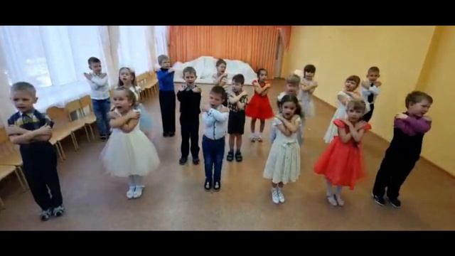 группа Капельки "С Днём Мамы!" смотреть онлайн