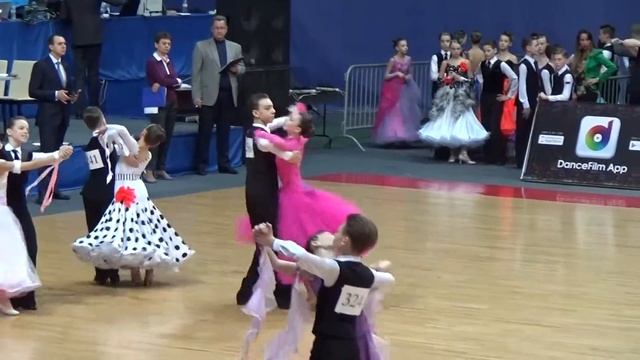 Рейтинг МФТС 11.04.2015 Юниоры-1 С класс 1/4 финала Медленный вальс смотреть онлайн