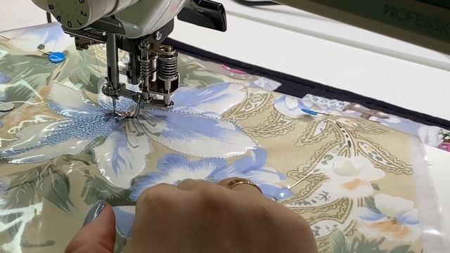 Стежка по рисунку на свободном ходу с ЗД эффектом. Квилтинг. Подробный МК художественной стежки смотреть онлайн