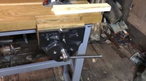 Столярные тиски «Зубр»