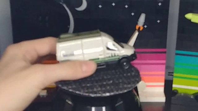 Matchbox Moving Parts Mercedes Benz Sprinter смотреть онлайн