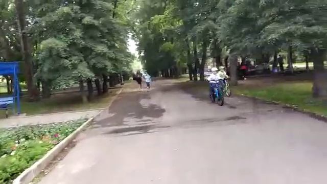 Парк Отдыха. Репортаж ведёт читер Даниэль смотреть онлайн