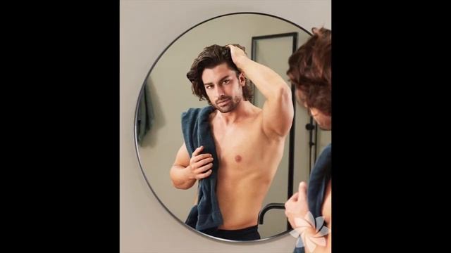 Альп Навруз на глазах у других своих коллег!