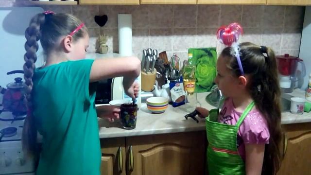 Miss Lera. Готовим кекс в микроволновке смотреть онлайн