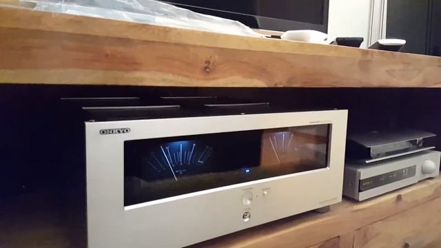 Auralic Aries+Vega+Kef XQ40+Onkyo M5000r смотреть онлайн